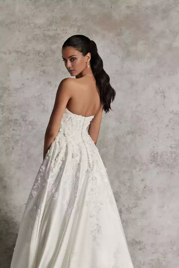 A-Line Wedding Gown with Pointed Scoop Neckline and 3D Flowers  Wedding Dress
