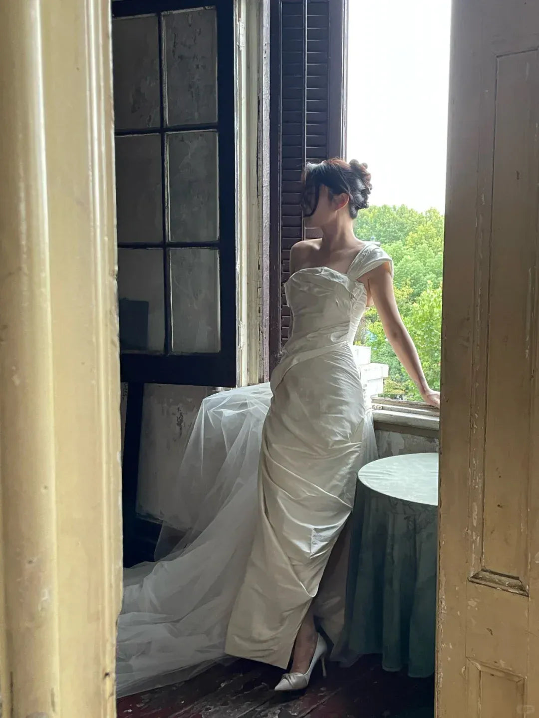 Asymmetrical One-Shoulder Bridal Gown with Slit & Train
