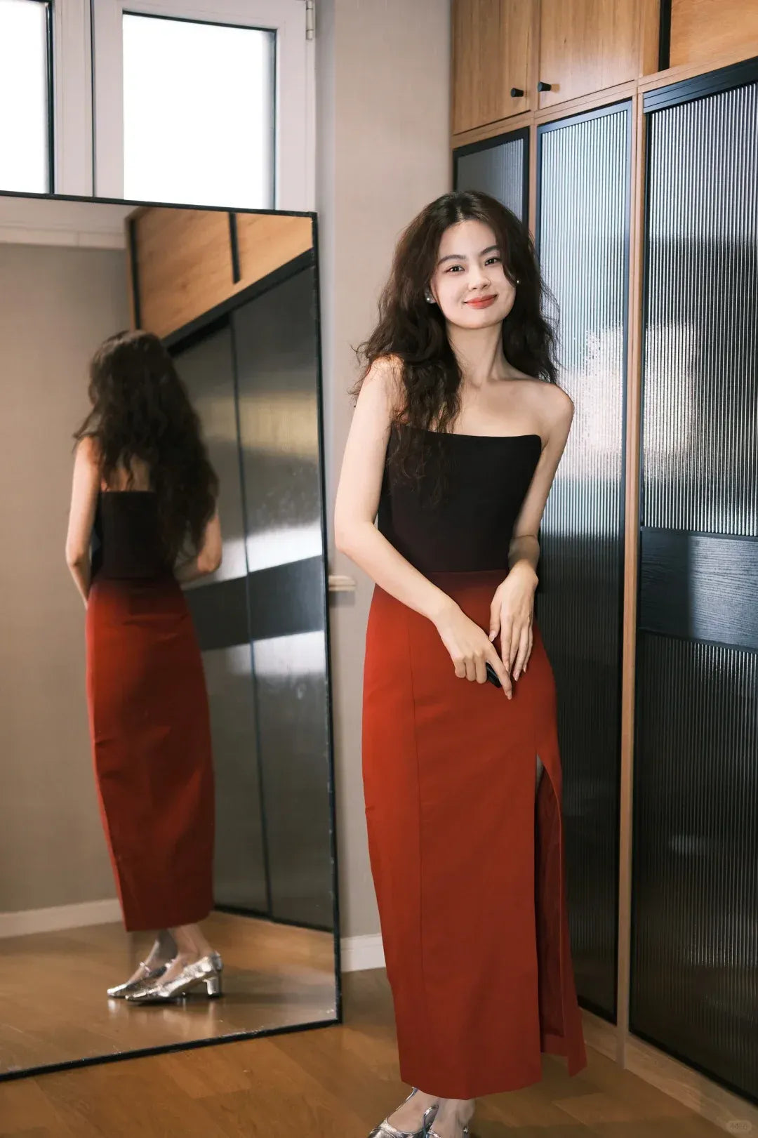 Black-to-Rust Gradient Strapless Midi Dress with High Slit