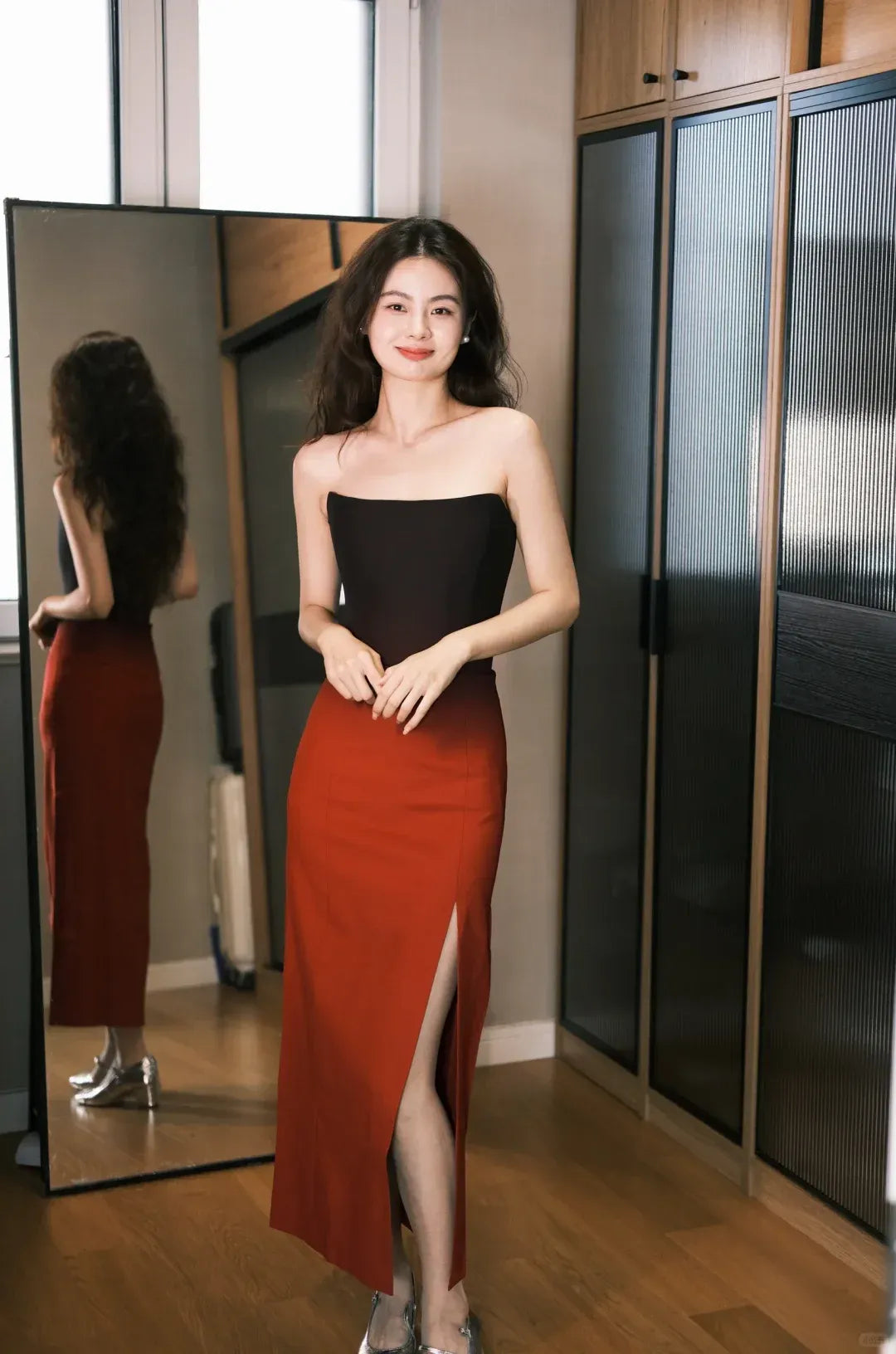 Black-to-Rust Gradient Strapless Midi Dress with High Slit