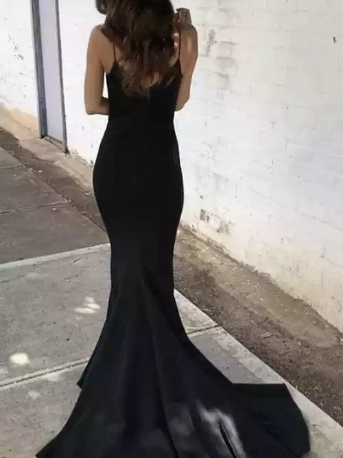 Black Satin Spaghetti Strap Deep V Mermaid Train Gown – Sleek & Sophisticated Evening Party Dress