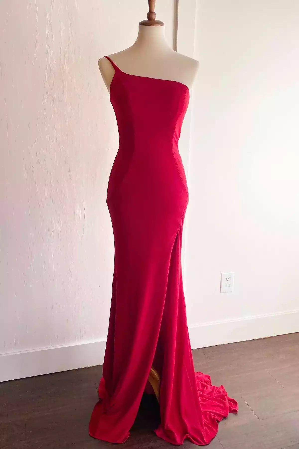 Bold Scarlet One-Shoulder Mermaid Gown with Open Back
