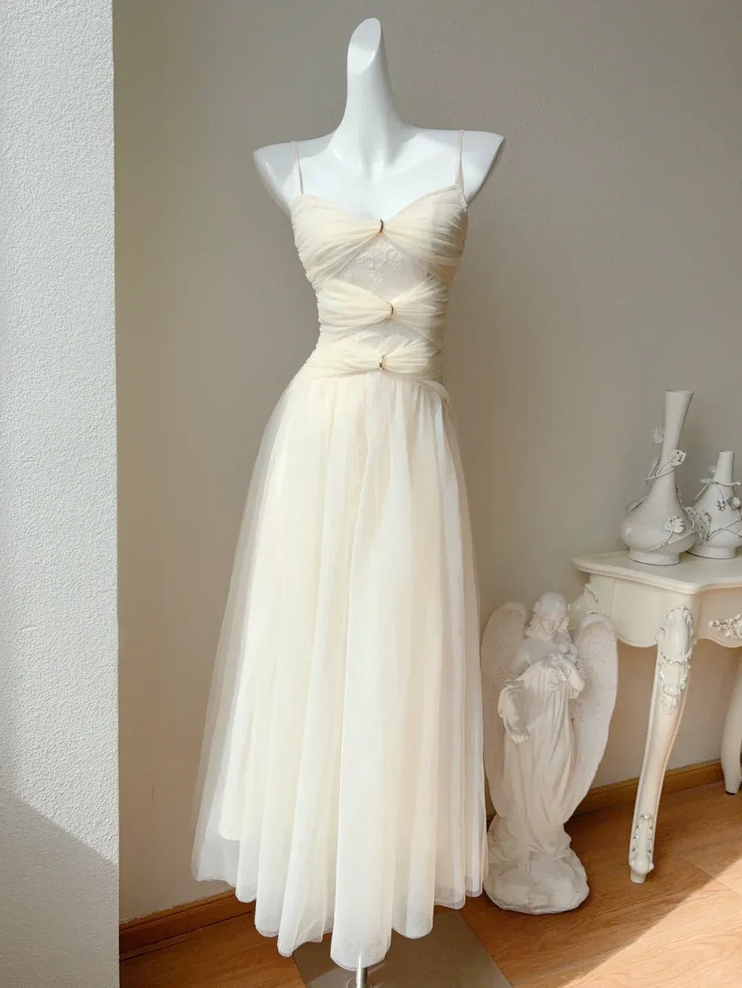 Champagne Tulle Spaghetti Strap Midi Dress – Ruched Waist Sweetheart Neckline Formal Dress