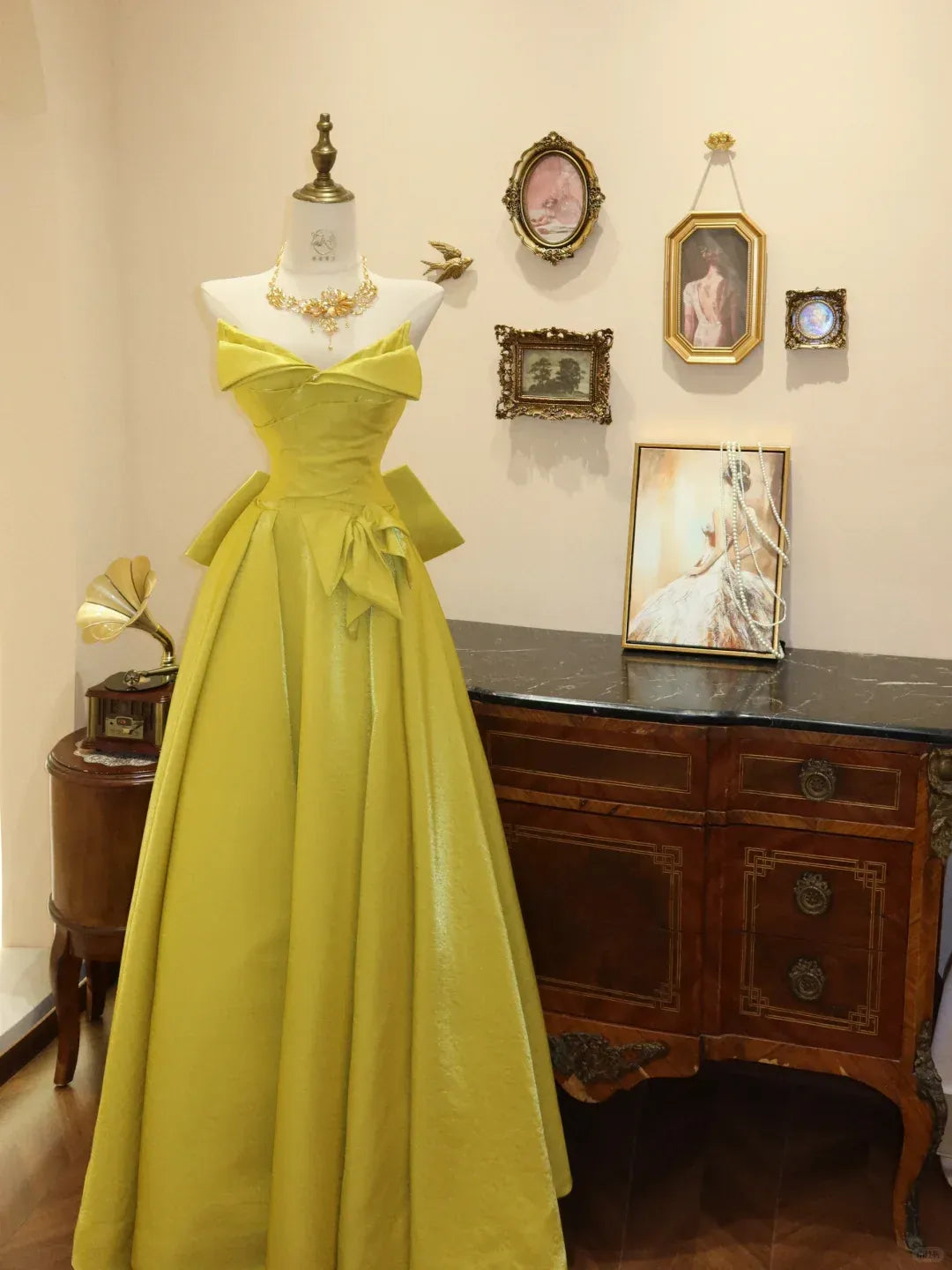 Chartreuse Satin Strapless Ball Gown – Sweetheart Neckline Formal Dress with Bow Waist Accents
