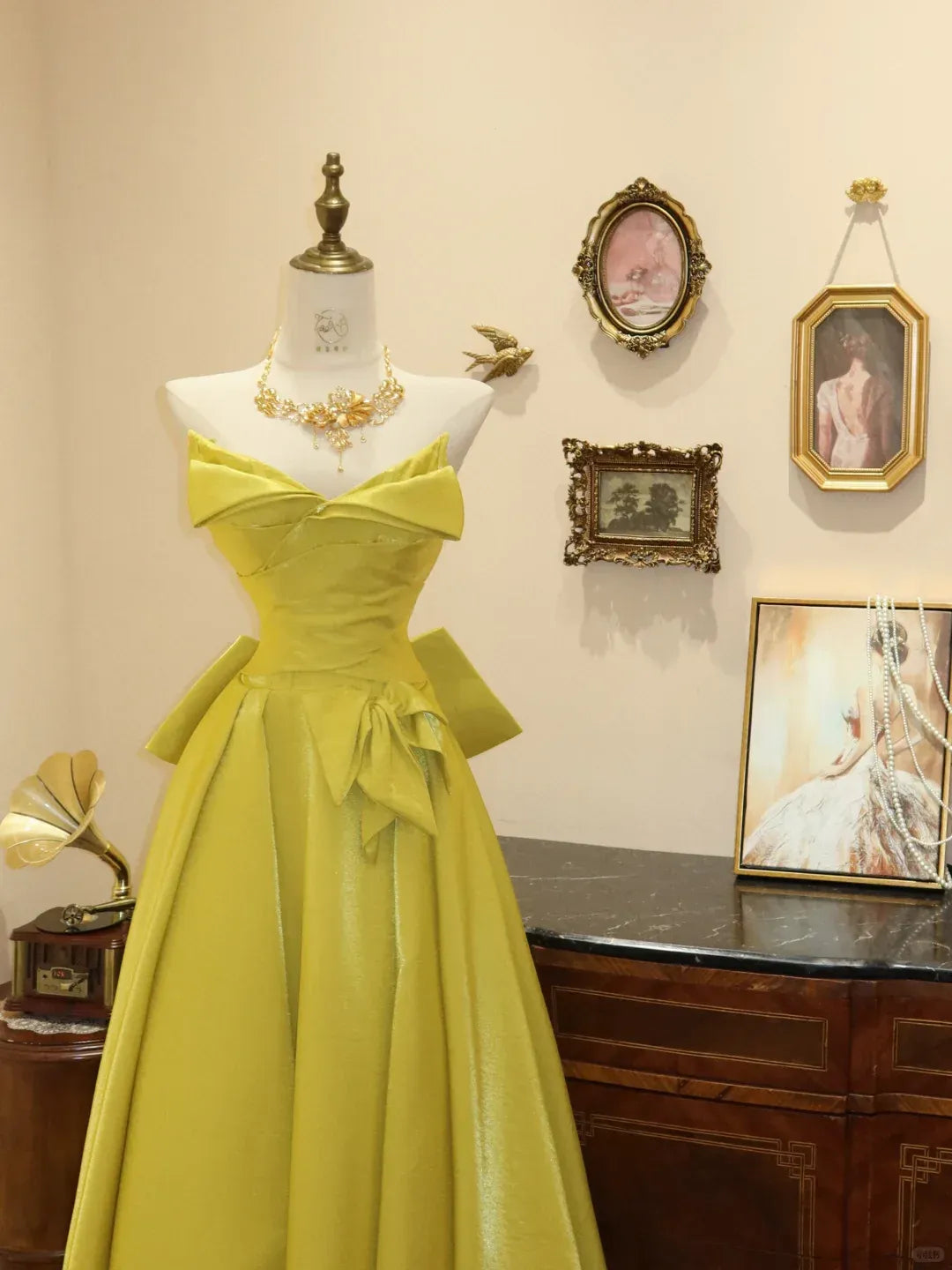 Chartreuse Satin Strapless Ball Gown – Sweetheart Neckline Formal Dress with Bow Waist Accents