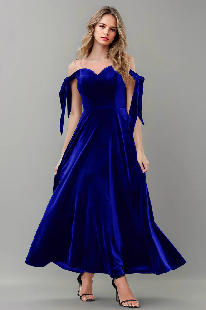 Chic A-Line Sweetheart Tulle-Shoulder Tie-Back Floor-Length Bridesmaid Dresses