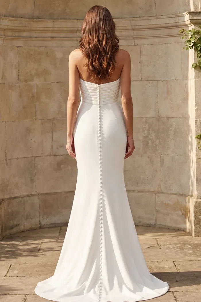 Chic Mermaid Strapless Bow-Accent Pearl-Button Back Train Length Wedding Dresses