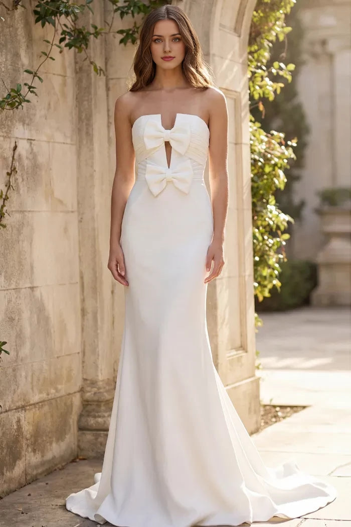 Chic Mermaid Strapless Bow-Accent Pearl-Button Back Train Length Wedding Dresses