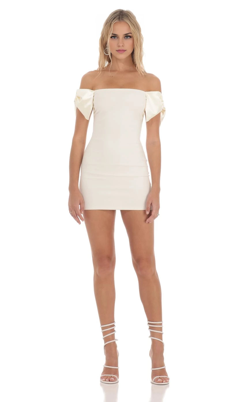 Chic Sheath Off-Shoulder Bow-Sleeve Back-Zip Short Length Homecoming Dresses