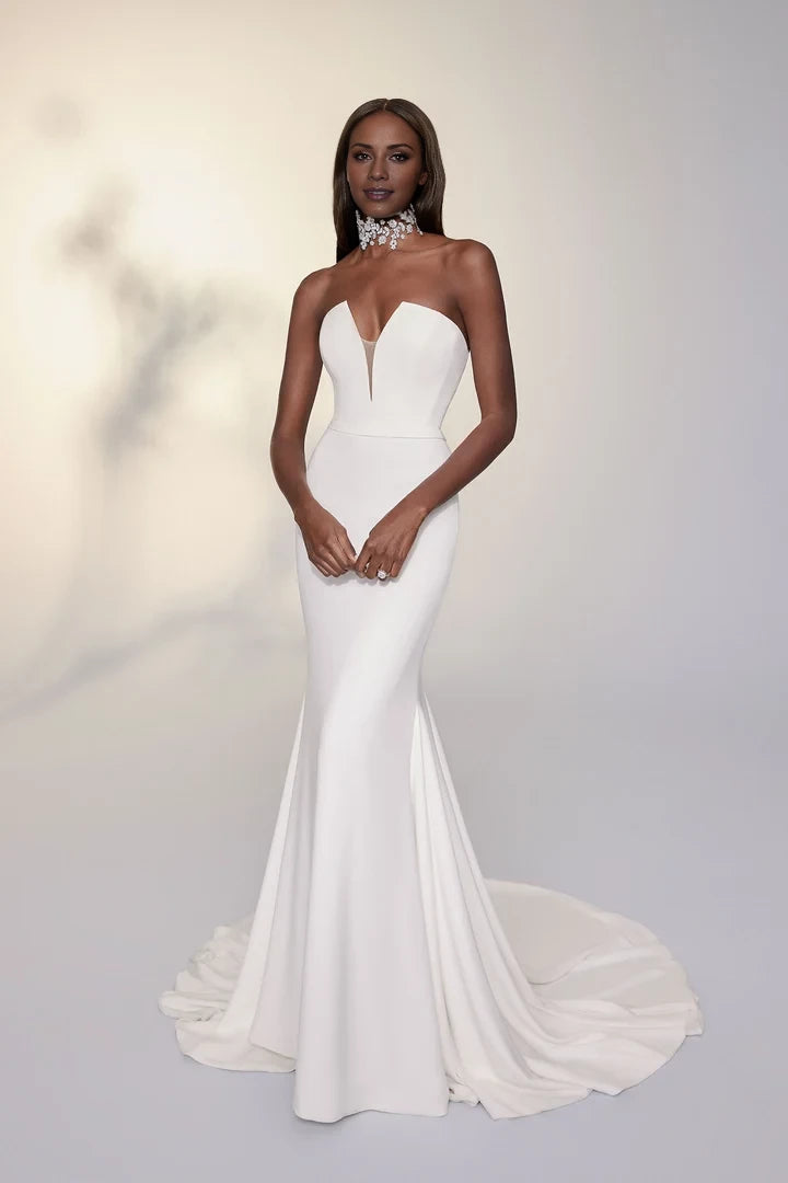 Crepe Strapless V-Neck Mermaid Gown Wedding Dresses