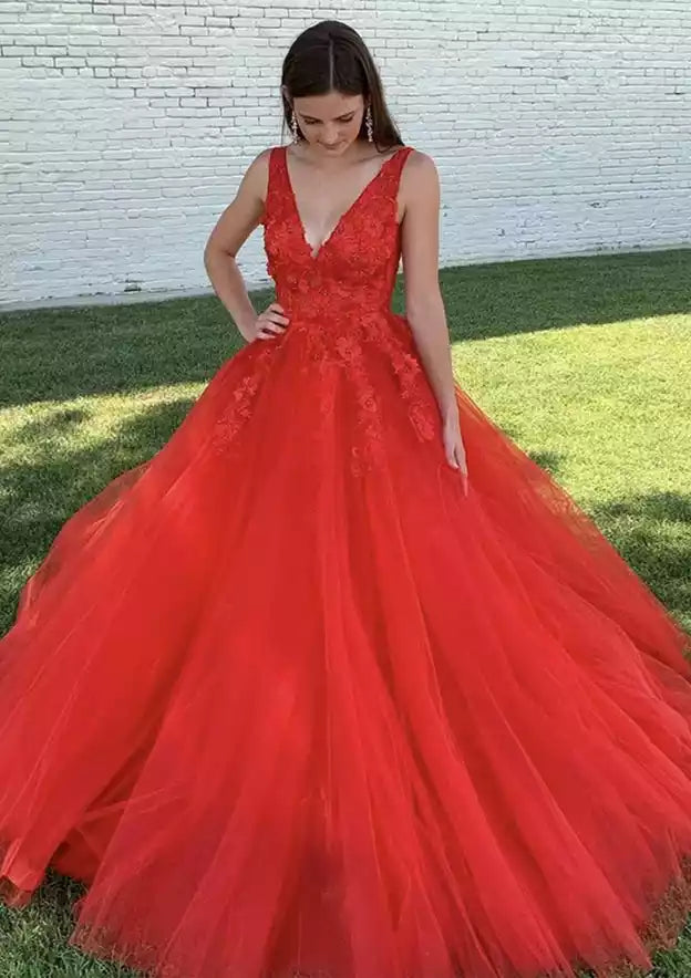 Crimson Red Tulle Sleeveless Lace Ball Gown – Romantic & Dazzling Evening Party Dress