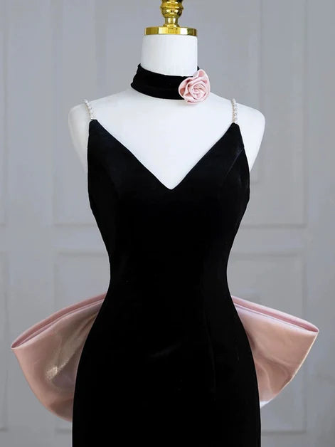 Dramatic Mermaid Halter-Neck Velvet Contrast-Bow Train Length Evening Dresses