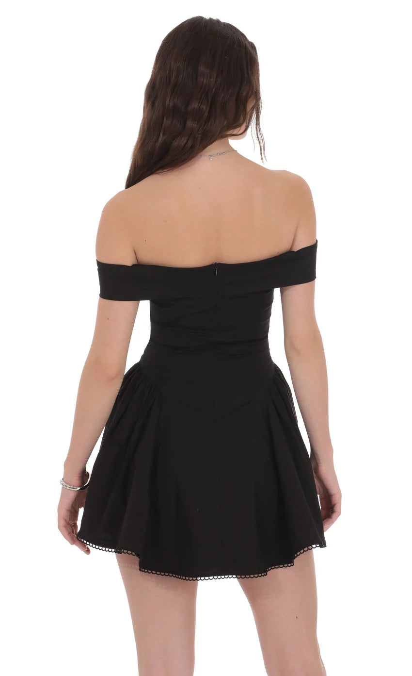 Elegant A-Line Off-Shoulder Sleeveless Back-Zip Short Length Homecoming Dresses