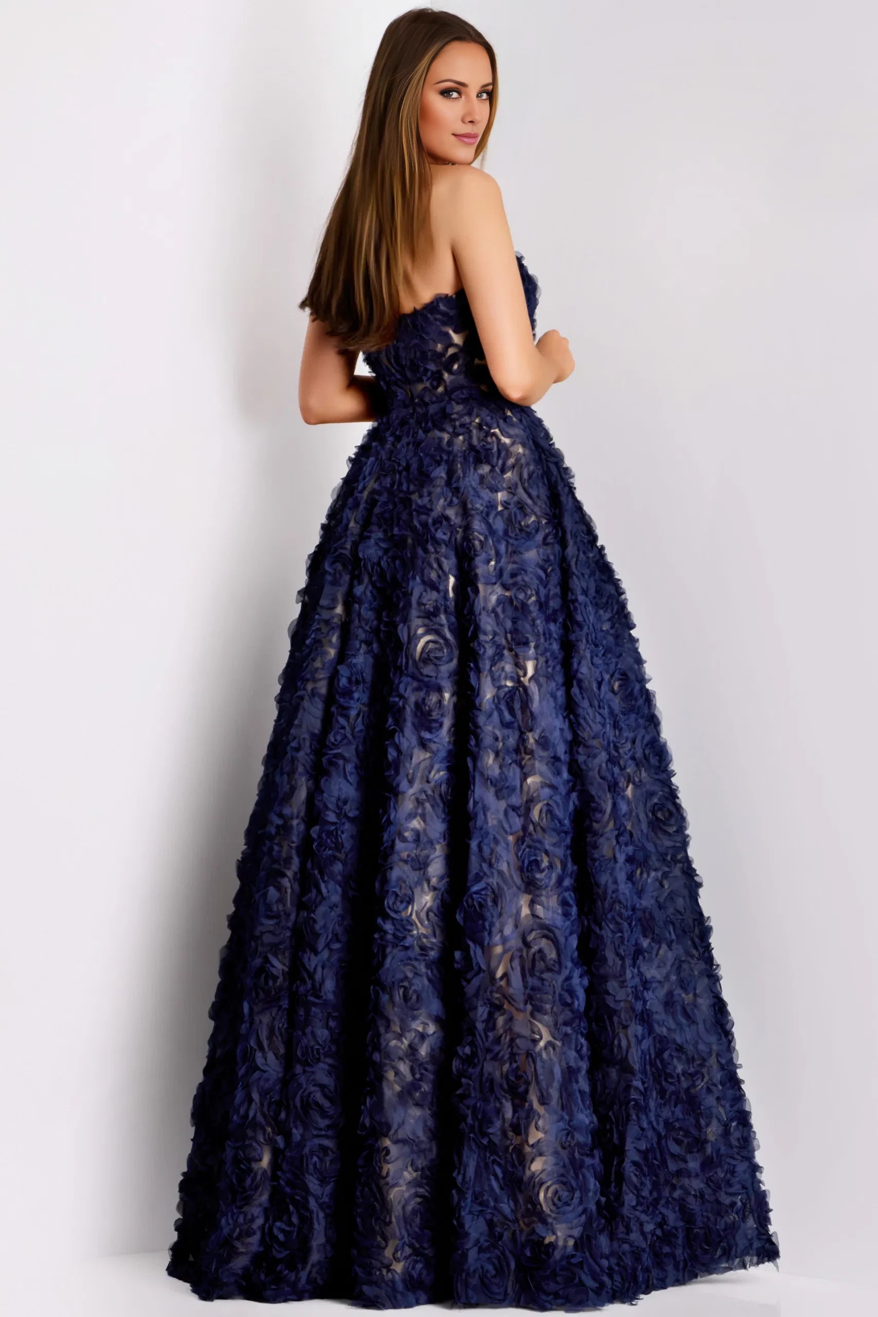 Elegant Ball Gown Strapless Floral-Embellished Long Length Evening Dresses
