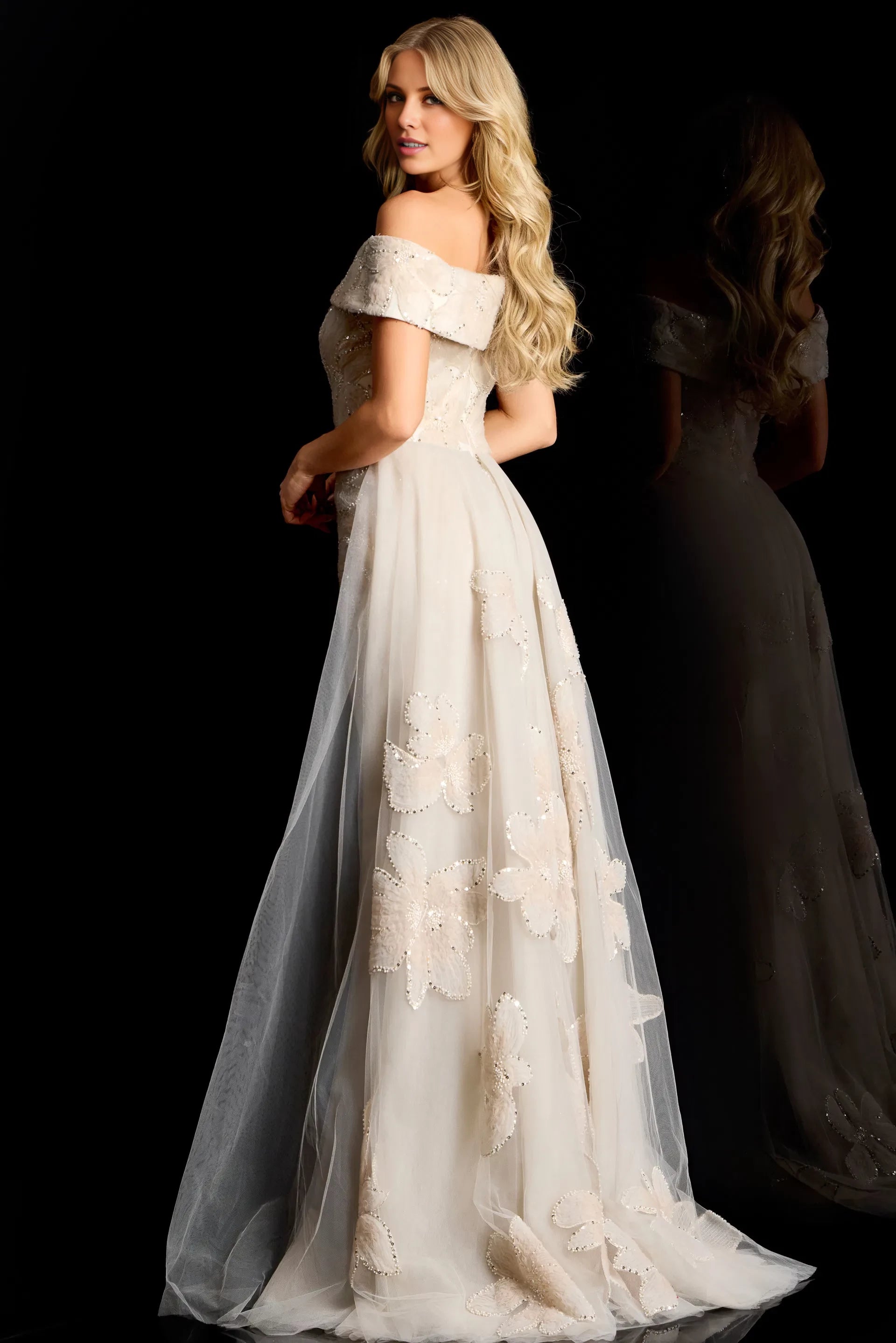 Elegant Mermaid Off-Shoulder Floral-Beaded Tulle-Accent Long Length Evening Dresses