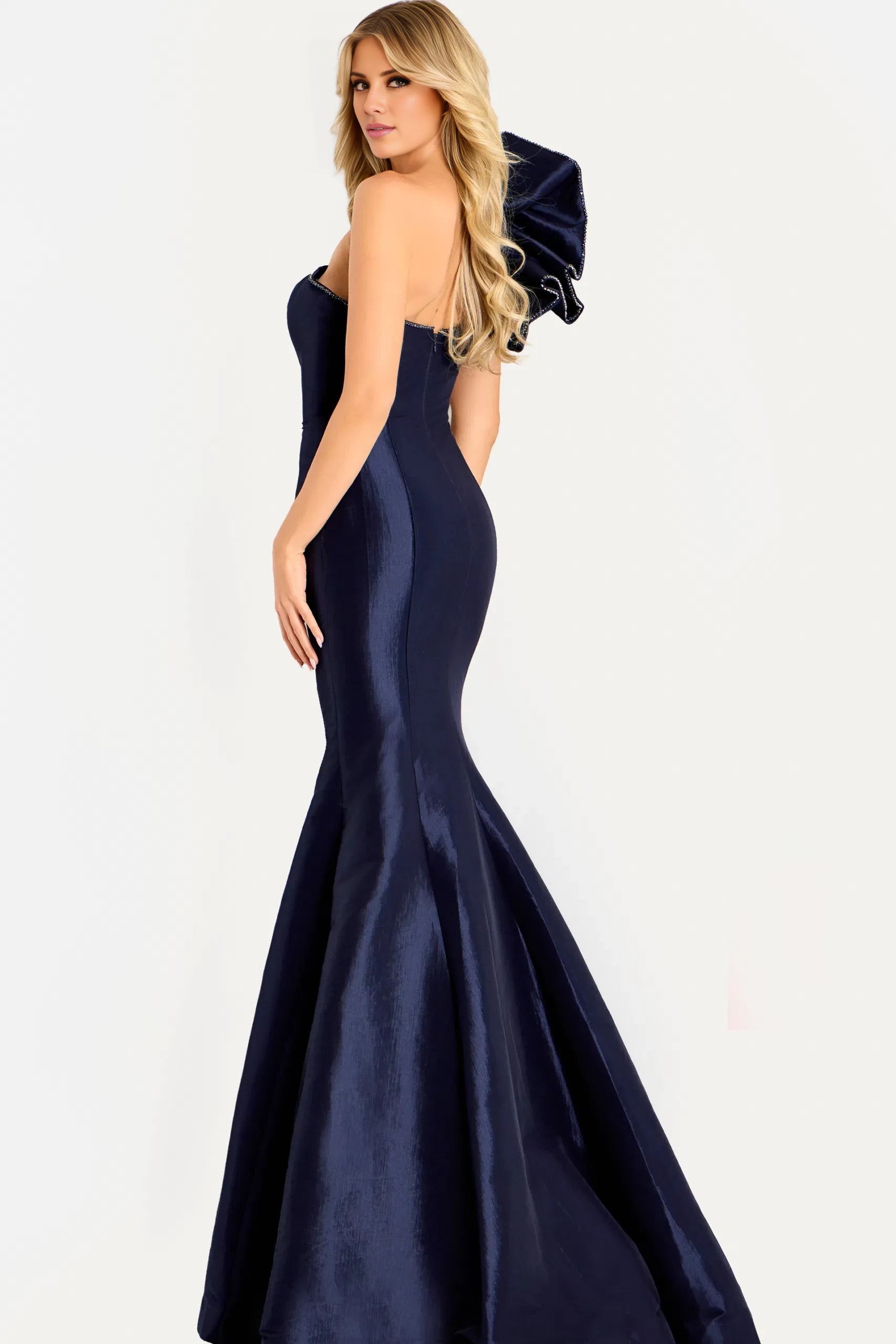 Elegant Mermaid One-Shoulder Sleeveless Open-Back Long Length Evening Dresses