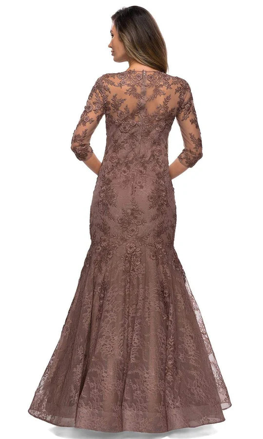 Elegant Mermaid Square-Neck Three-Quarter-Sleeve Lace-Back Dusty-Rose Lace Floor-Length Mother of the Bride Dresses