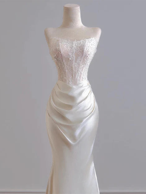 Elegant Mermaid Strapless Lace-Satin Ruched Back-Train Length Evening Dresses