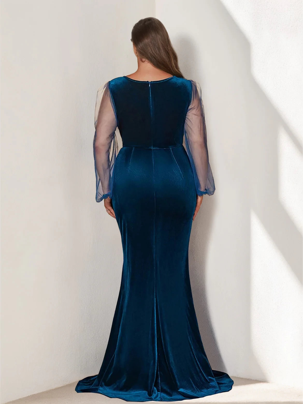 Plus Size Elegant Mermaid V - Neck Sheer Long Sleeve Zipper Back Long Length Prom Dresses
