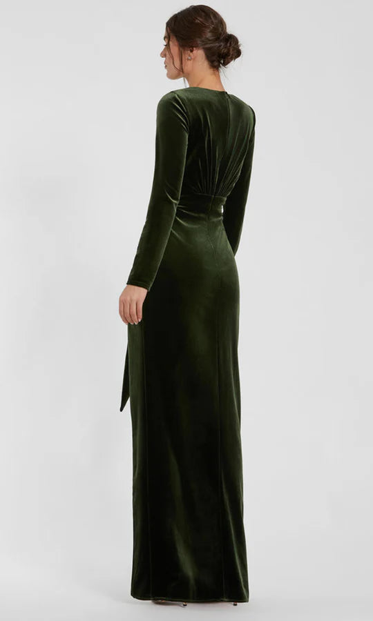 Elegant Sheath V-Neck Long-Sleeve-Tie-Back Emerald Velvet Ruched Floor-Length Mother of the Bride Dresses