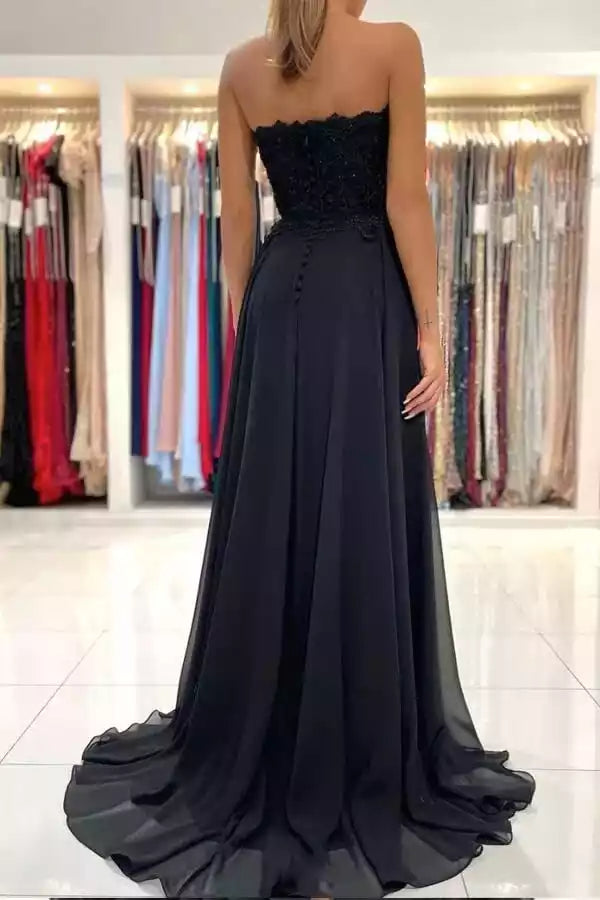 Elegant Black Strapless Gown with Lace Bodice & Chiffon Skirt
