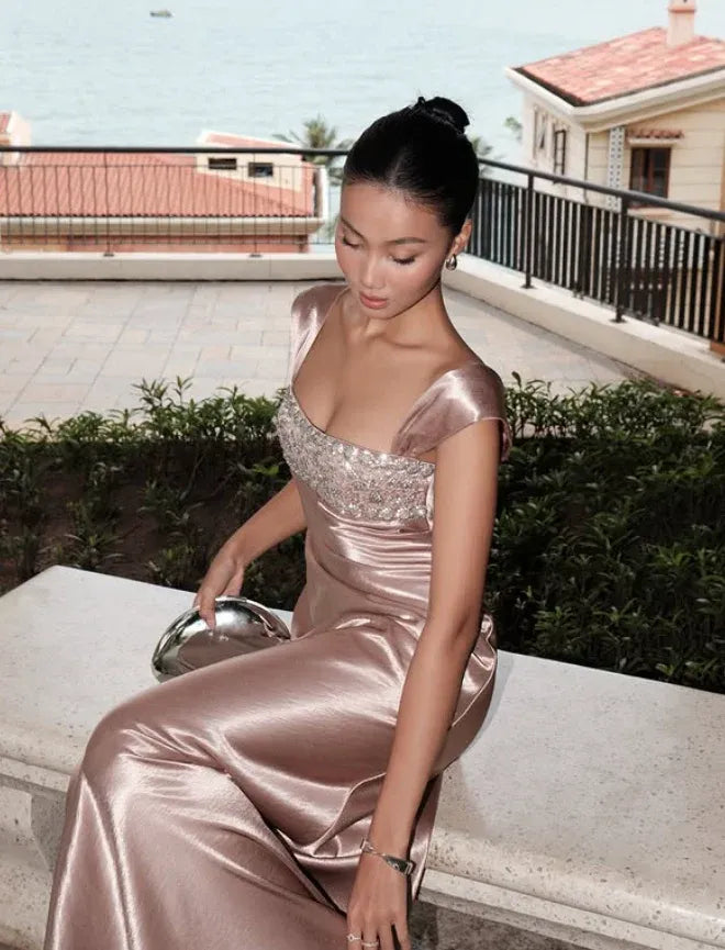 Elegant Column Square-Neck Beaded-Bodice Champagne Satin Gown
