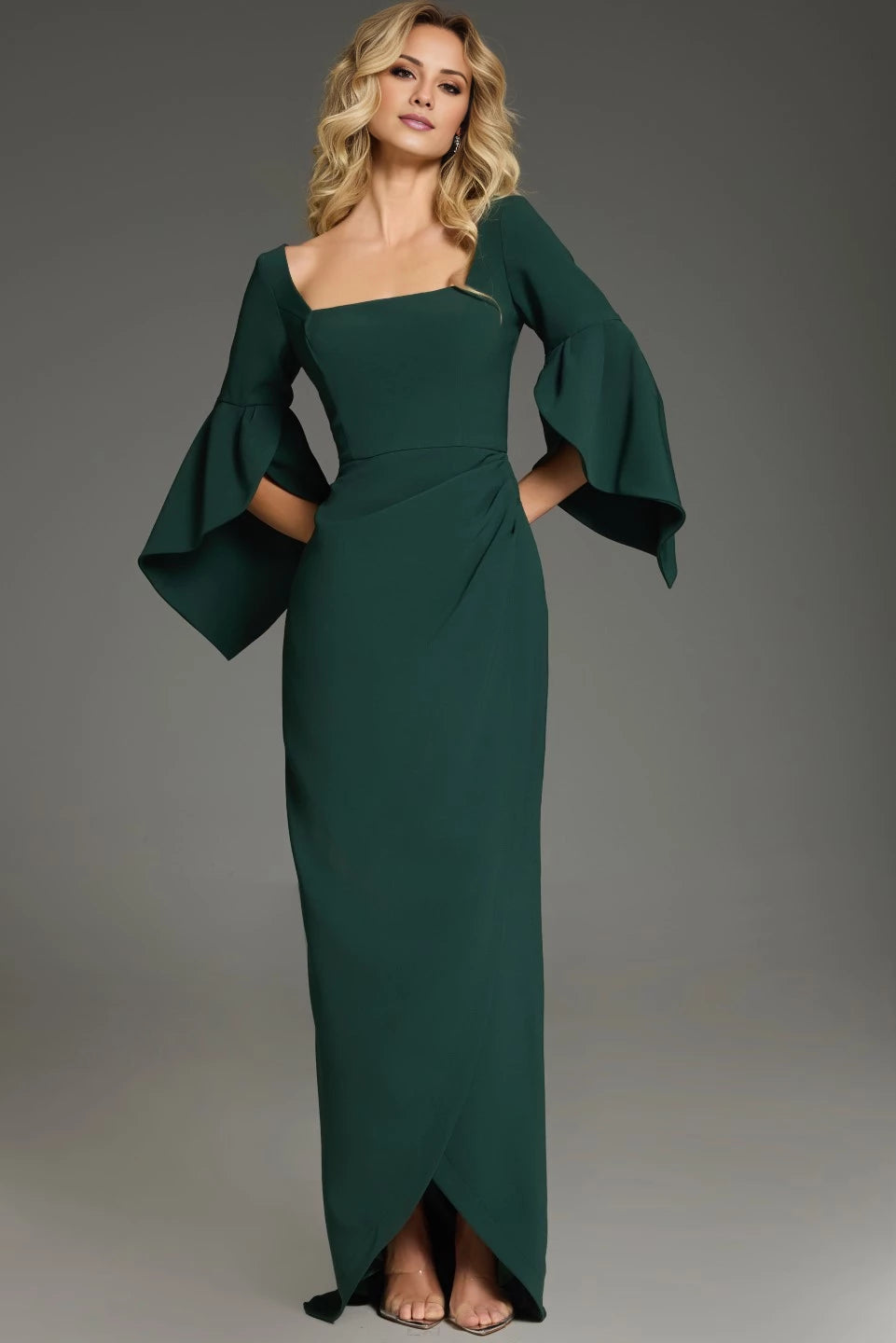 Elegant Floor-Length Gown with Bell Sleeves Evening Dresses