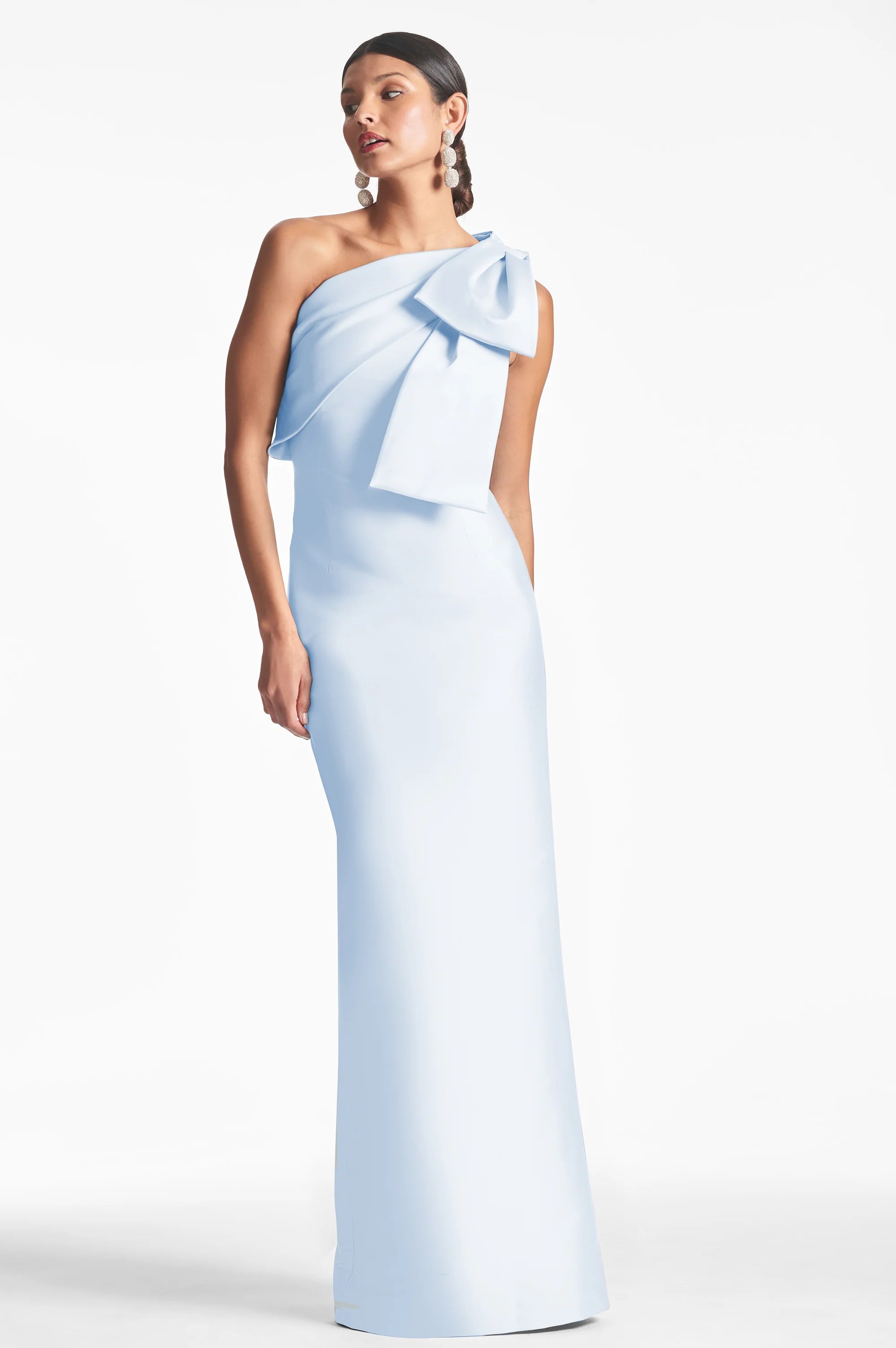 Elegant One-Shoulder Mother of the Bride Dresses with Oversized Bow Accent, Back Slit Design and Form-Fitting Satin Mermaid Maxi Silhouette Formal Gown