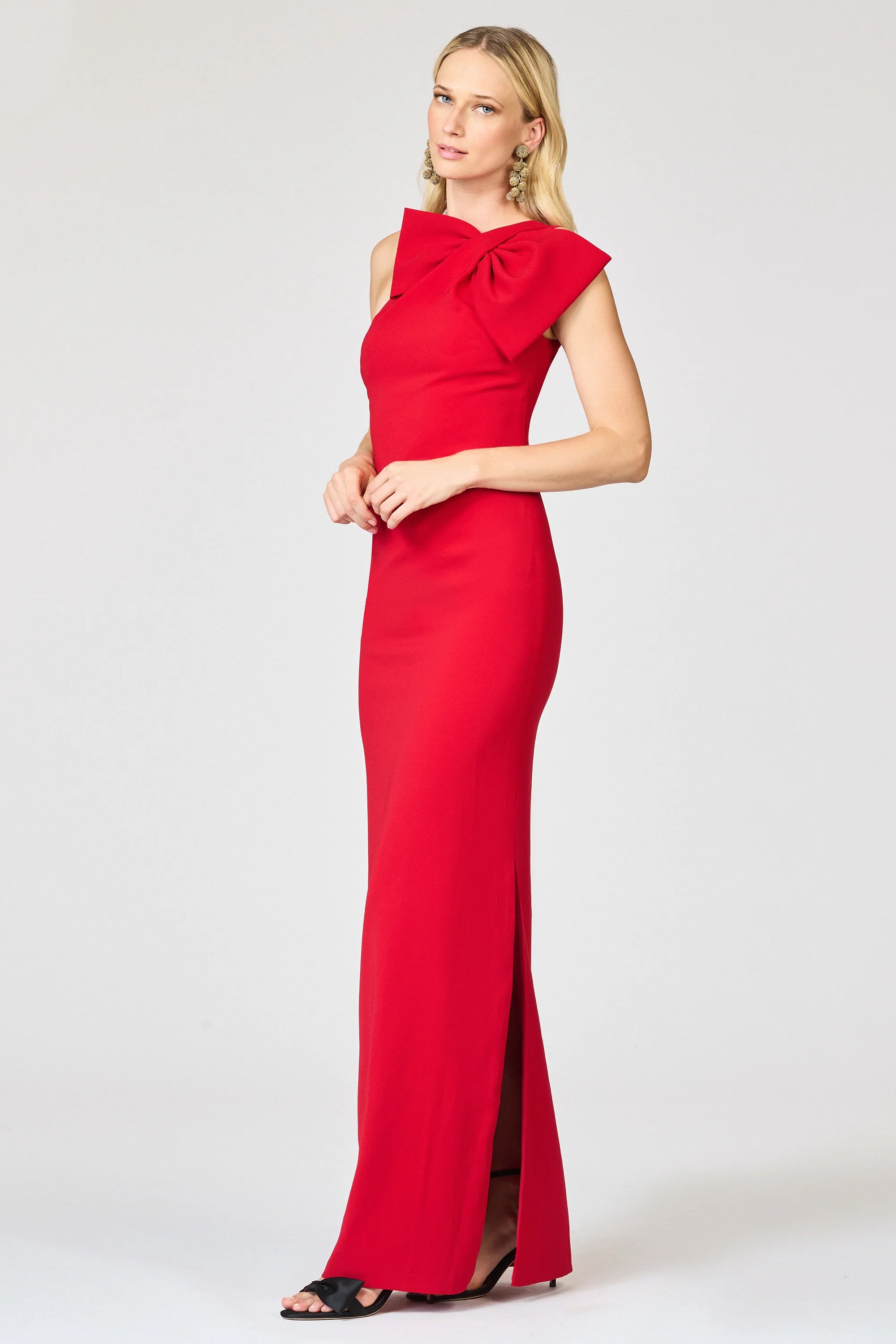 Elegant One-Shoulder Mother of the Bride Dresses with Oversized Bow Accent, Side Slit Design and Form-Fitting Crepe Column Maxi Silhouette Formal Gown