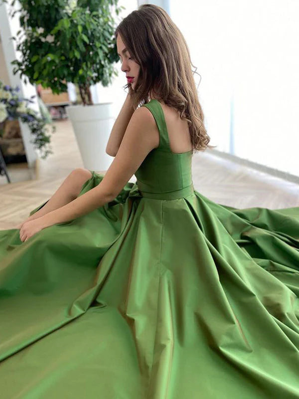 Elegant Satin Square Neck Evening Dresses with Button-Down Bodice, Pockets and Voluminous Ball Gown Skirt Formal Gown