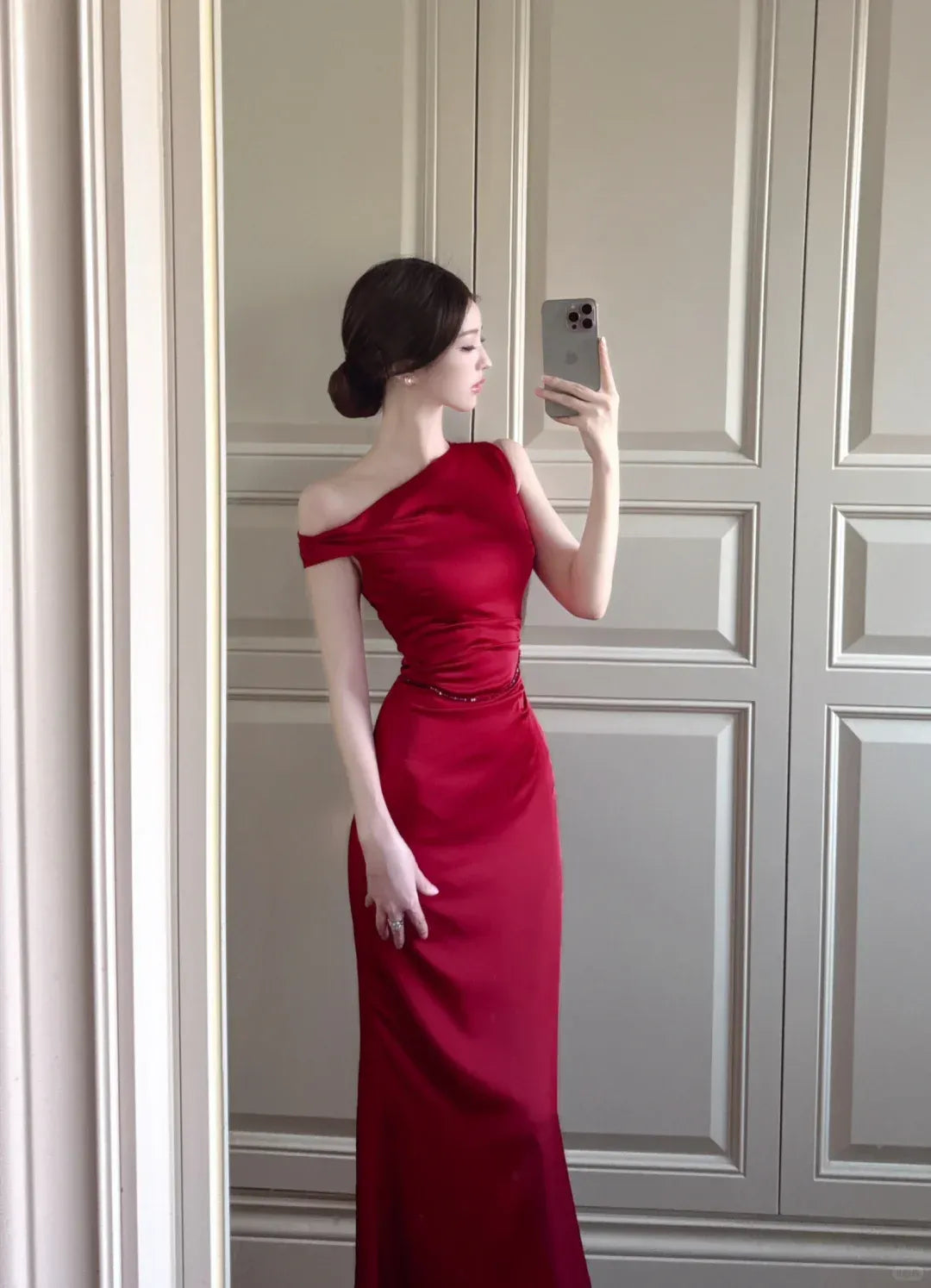 Elegant Sheath One-Shoulder Ruched Red Satin Gown