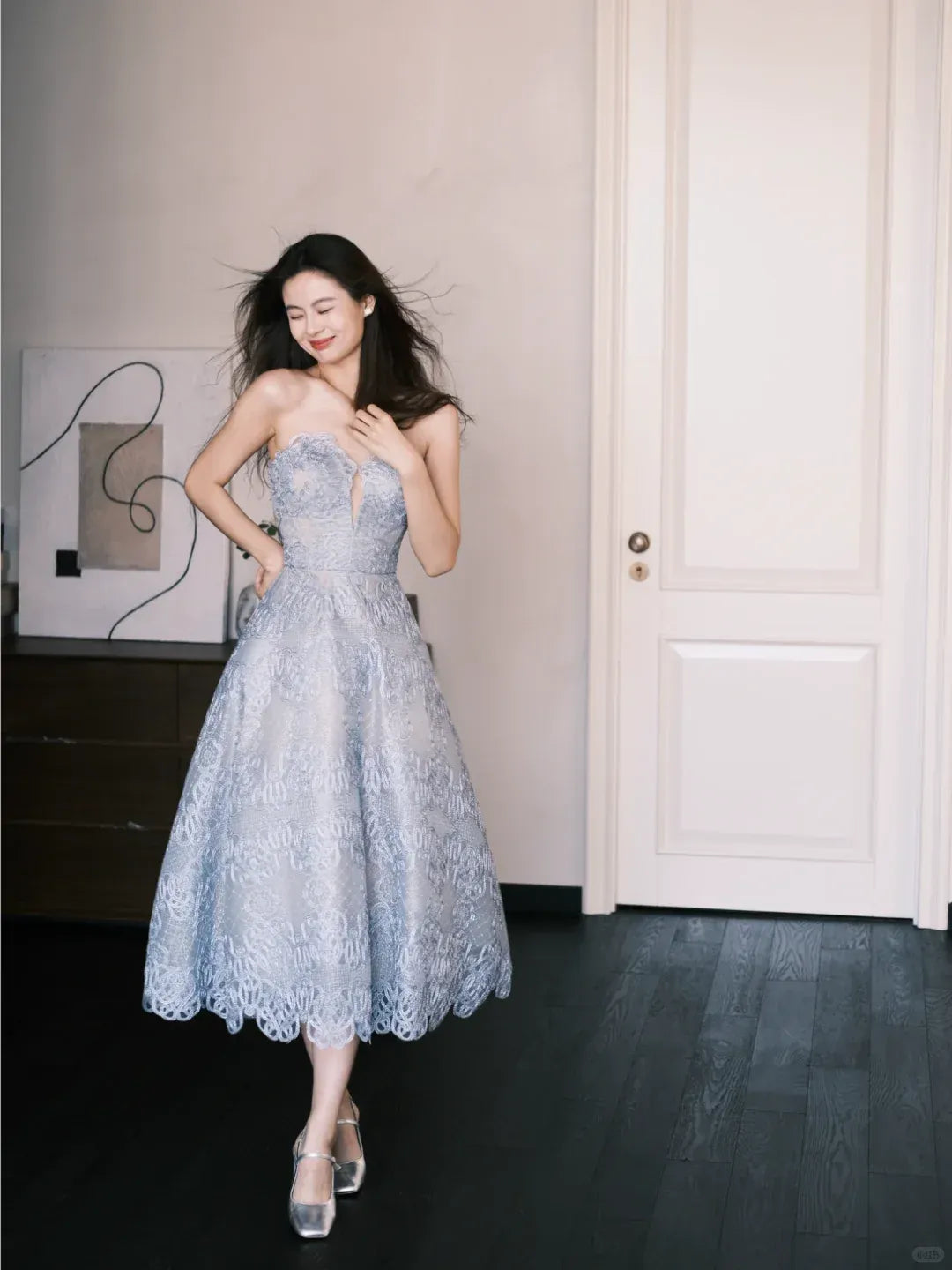 Elegant Silver Lace Embroidery Strapless Sweetheart Neckline Midi Dress