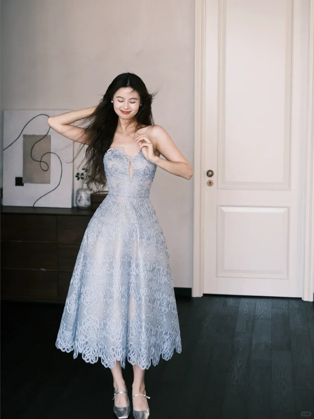 Elegant Silver Lace Embroidery Strapless Sweetheart Neckline Midi Dress