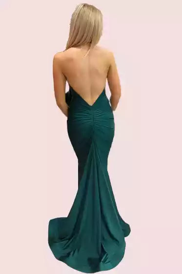 Emerald Green Satin Halter-Back Mermaid Gown – Luxe & Sophisticated Evening Party Dress