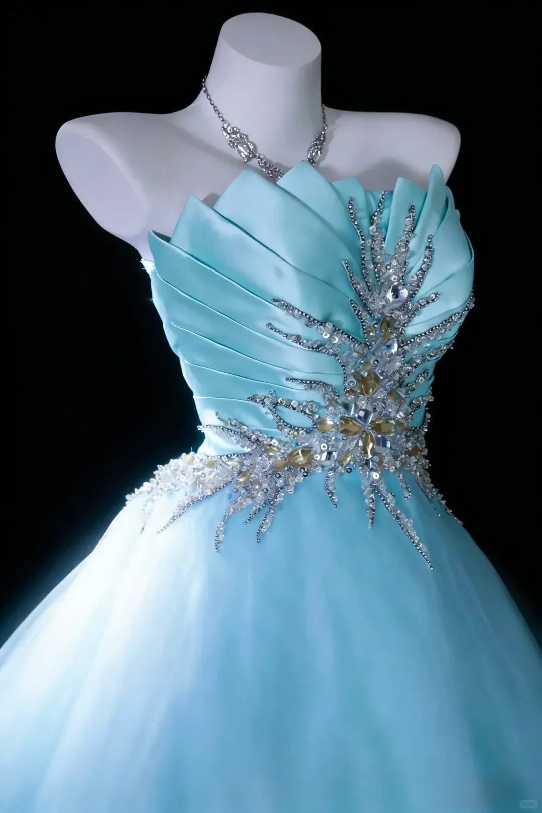 Enchanting A-Line Strapless Crystal-Embellished Sky-Blue Tulle Prom Dresses