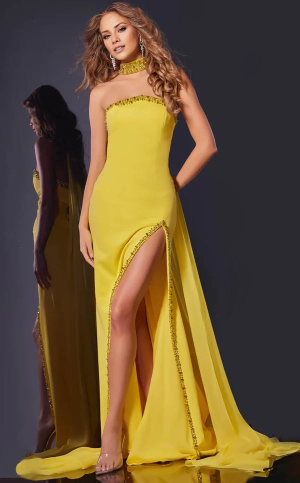 Fashionable Strapless Sleeveless Sheath Court Train Side Slit Back Zip Evening Dress