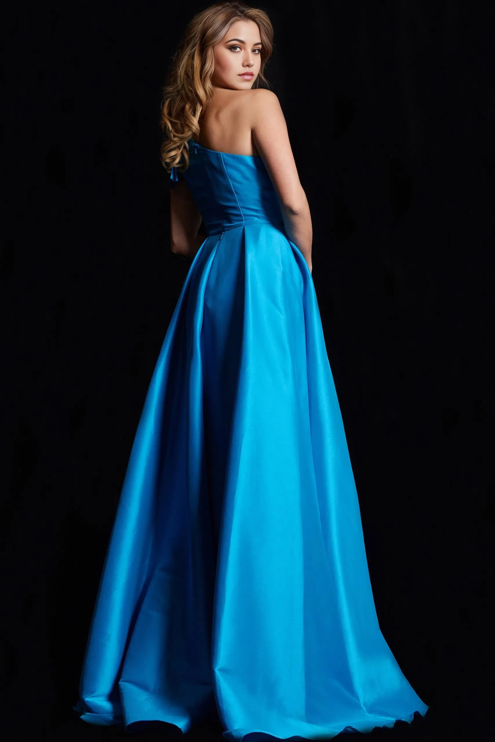 Glamorous A-Line One-Shoulder Dramatic-Bow High-Slit Long Length Evening Dresses