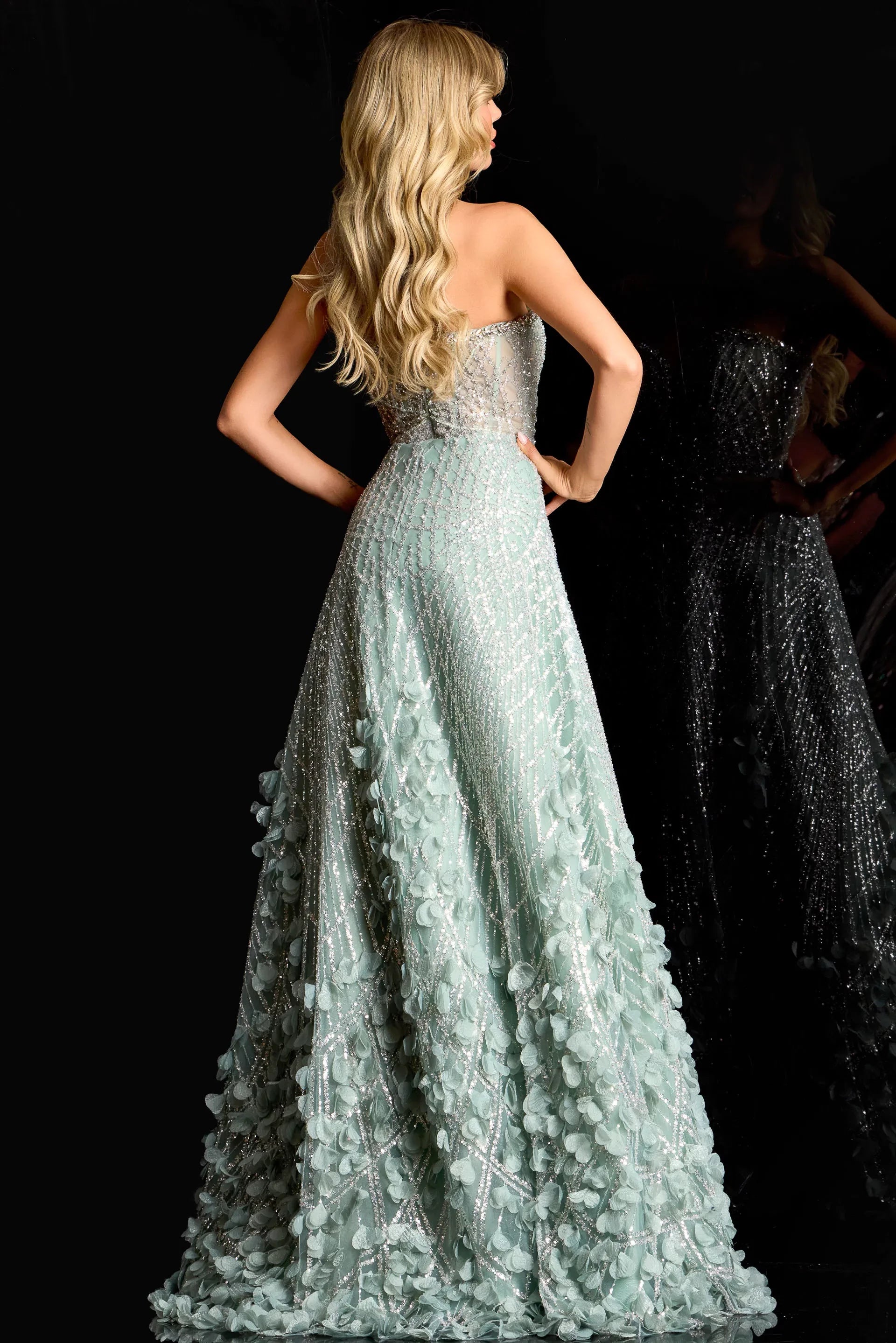 Glamorous Ball Gown Strapless 3D Floral-Accent Beaded-Tulle Long Length Evening Dresses