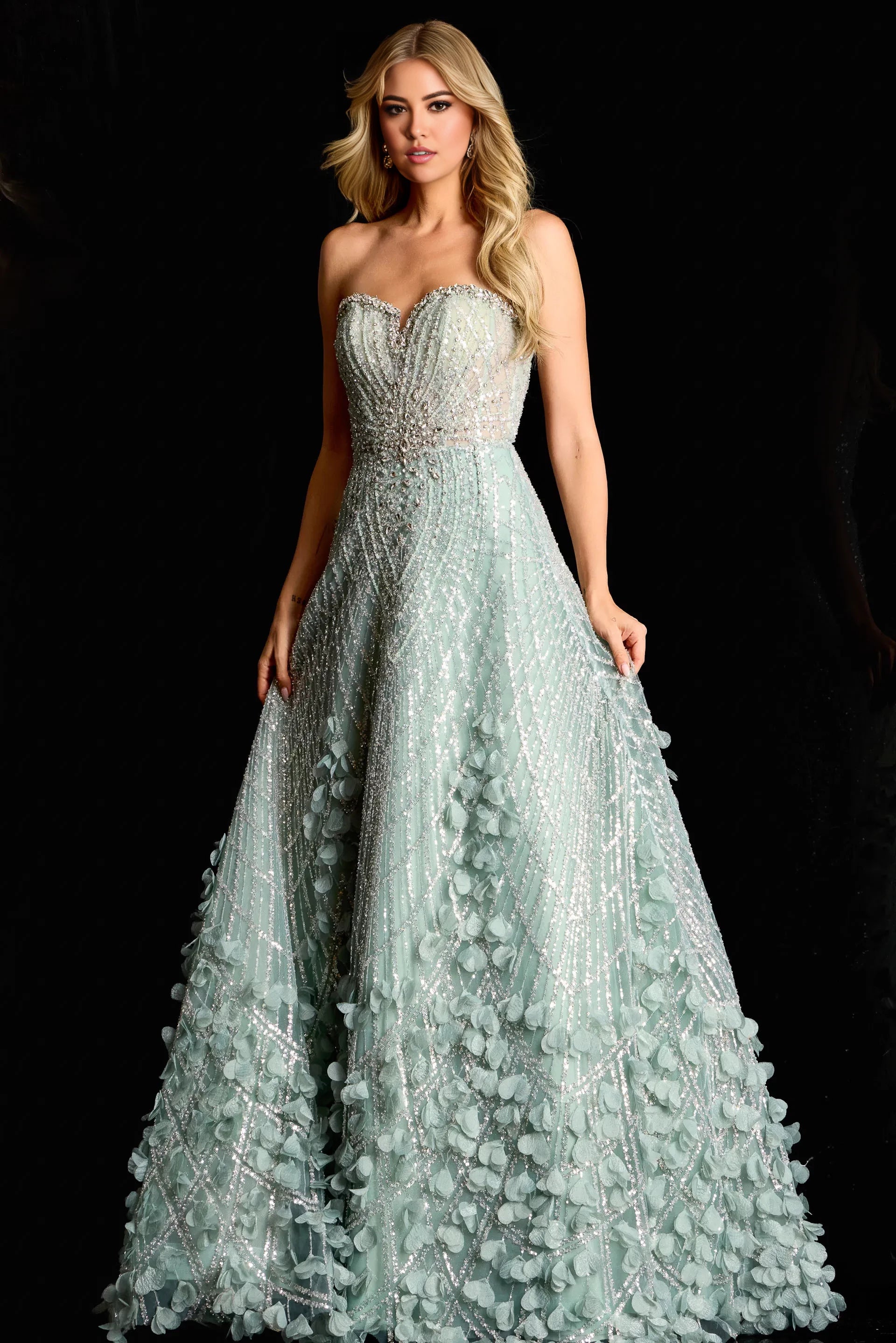 Glamorous Ball Gown Strapless 3D Floral-Accent Beaded-Tulle Long Length Evening Dresses