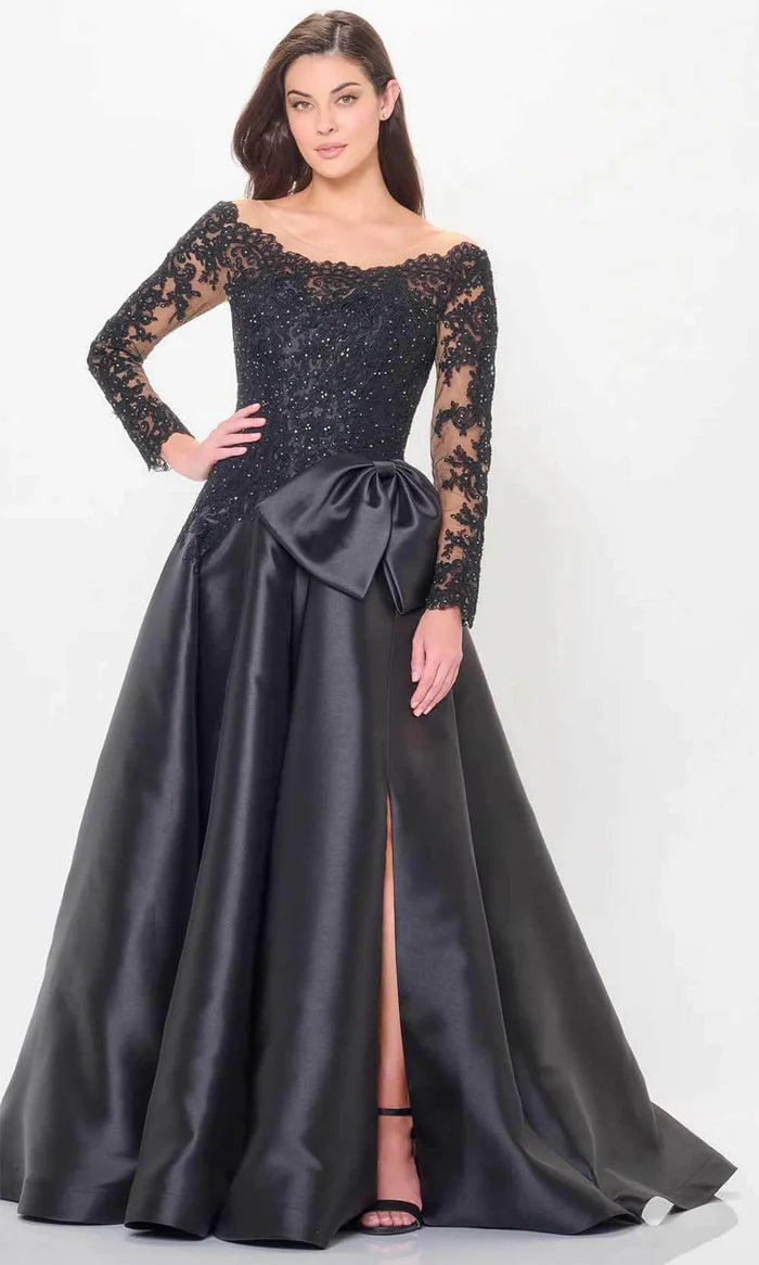 Glamorous Ballgown Off-Shoulder Long-Sleeve Lace-Back Black Satin Floor-Length Mother of the Bride Dresses