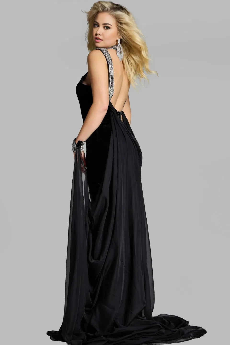 Glamorous Mermaid Halter-Neck Beaded-Chiffon Cape High-Slit Long Length Evening Dresses