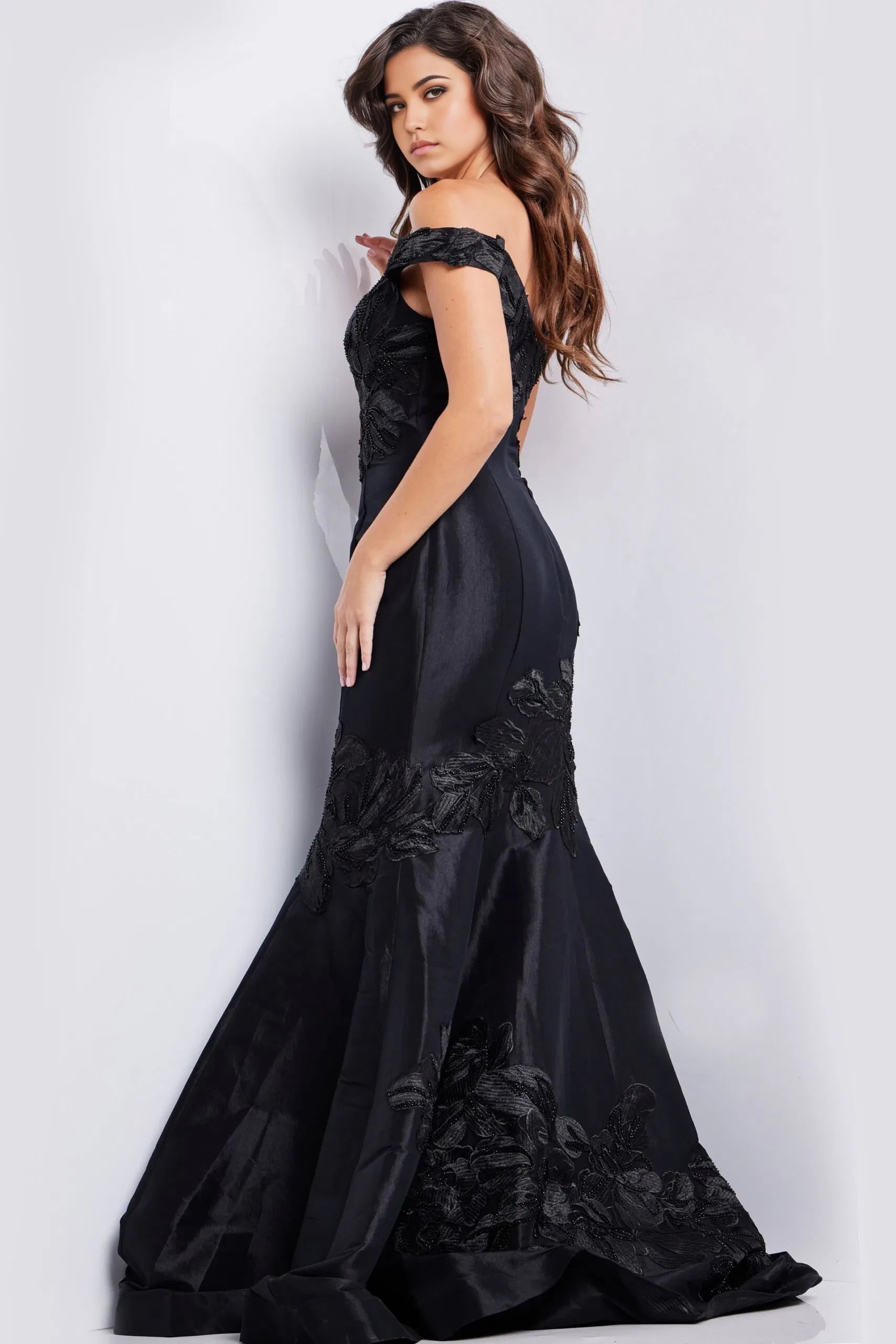 Glamorous Mermaid Off-Shoulder Floral-Embroidered Short-Sleeve Long Length Evening Dresses