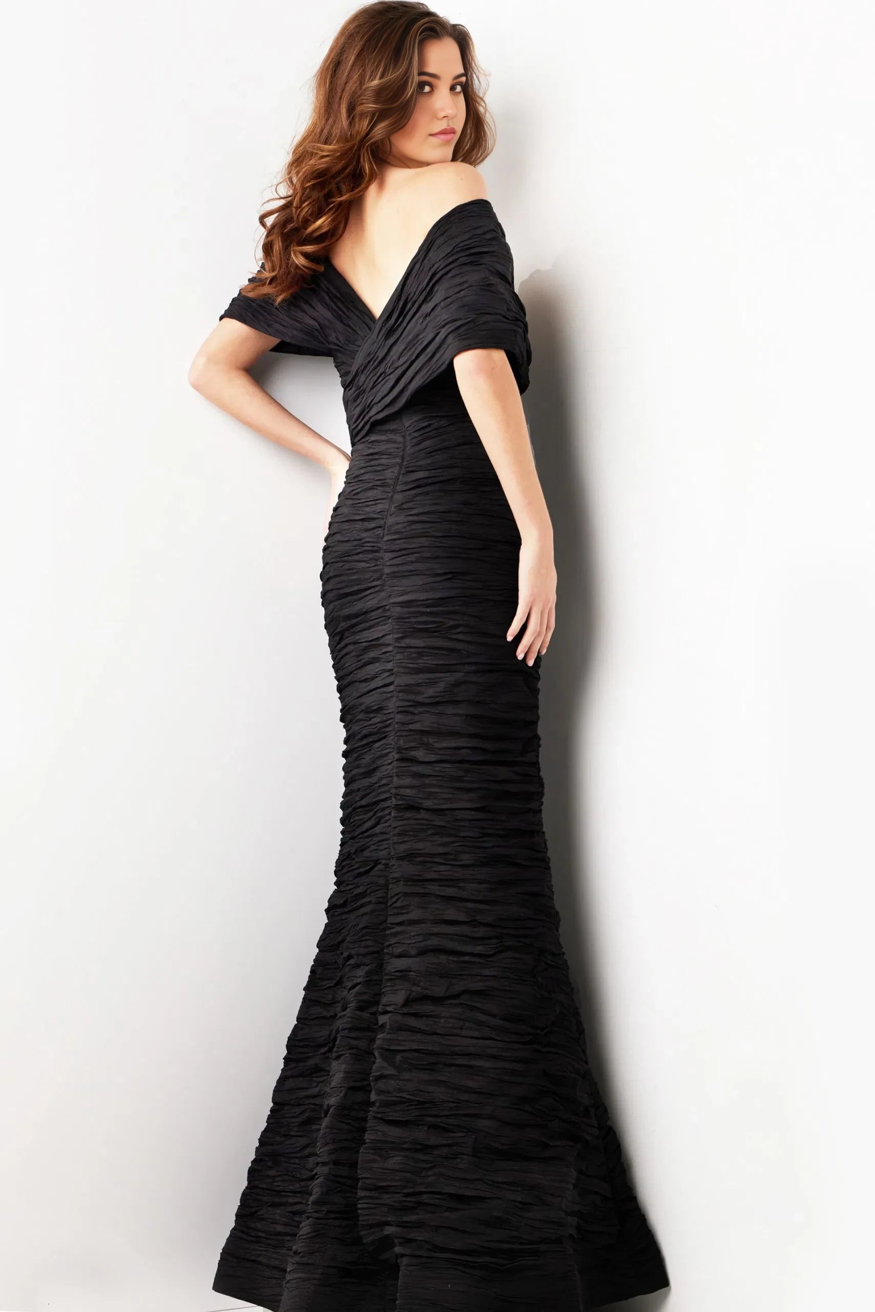 Glamorous Mermaid Off-Shoulder Textured-Ruched Short-Sleeve Open-Back Long Length Evening Dresses
