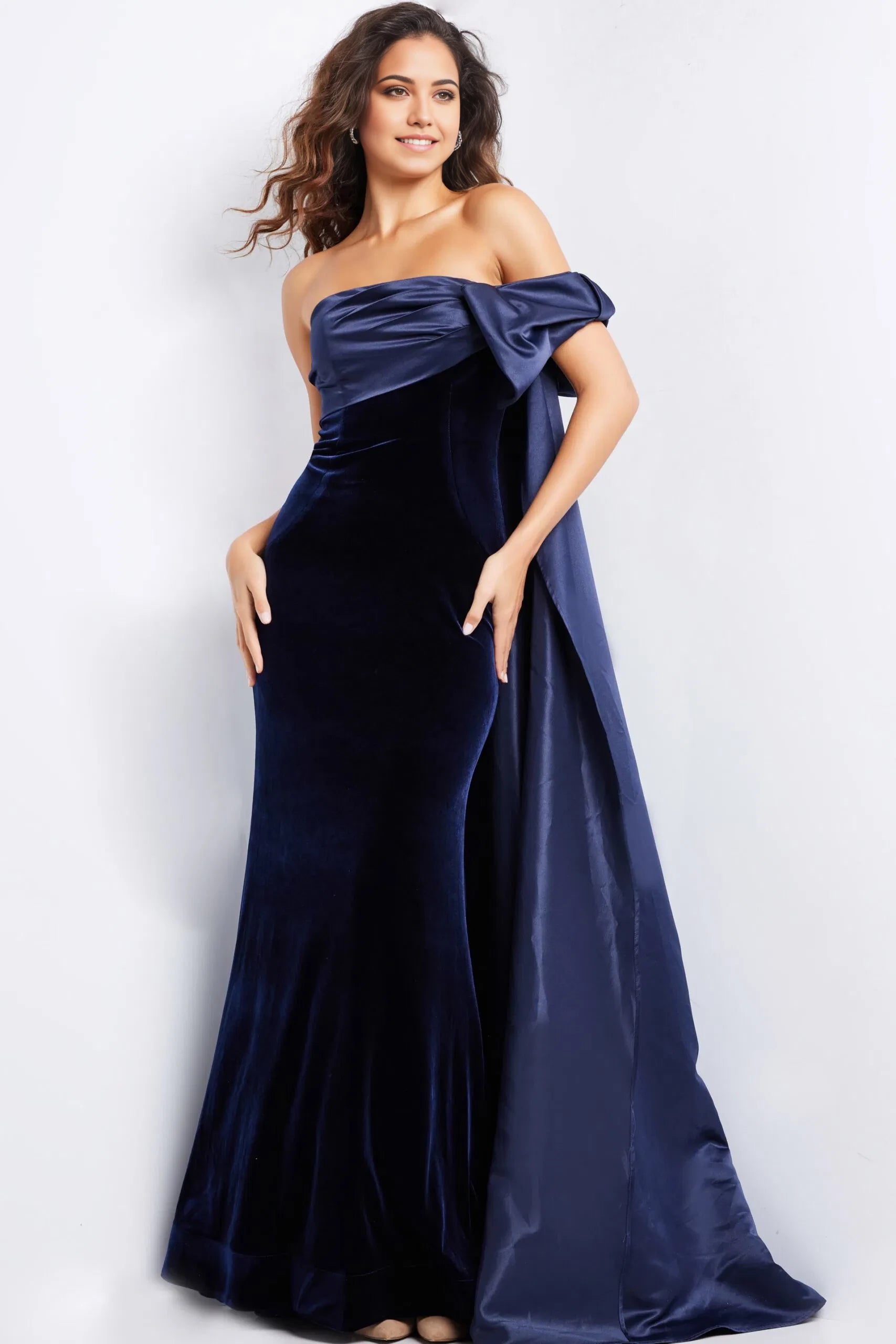 Glamorous Mermaid Off-Shoulder Velvet Dramatic-Bow Long Length Evening Dresses