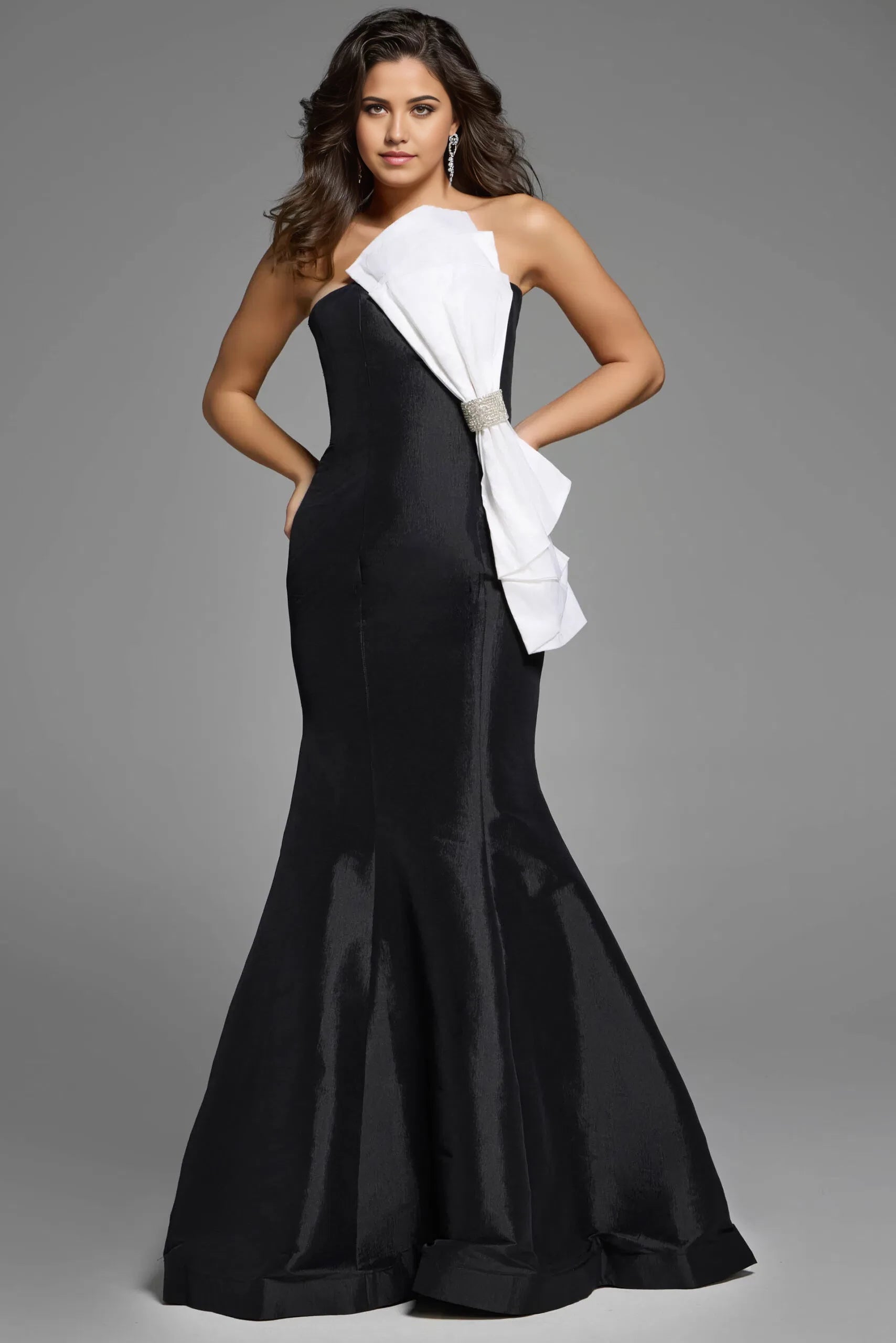 Glamorous Mermaid One-Shoulder Color-Block Bow-Accent Long Length Evening Dresses