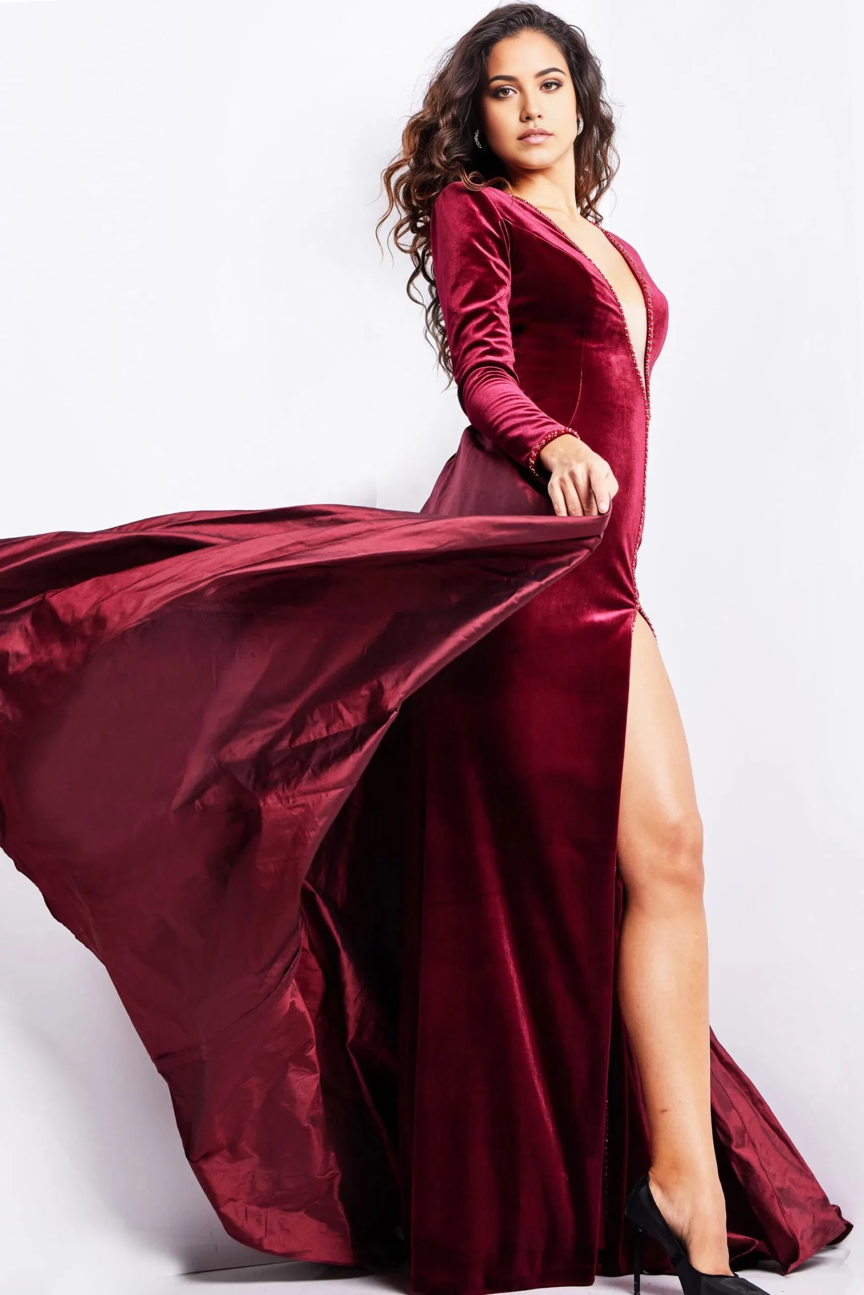 Glamorous Mermaid Plunging-V-Neck Beaded-Velvet High-Slit Long-Sleeve Long Length Evening Dresses