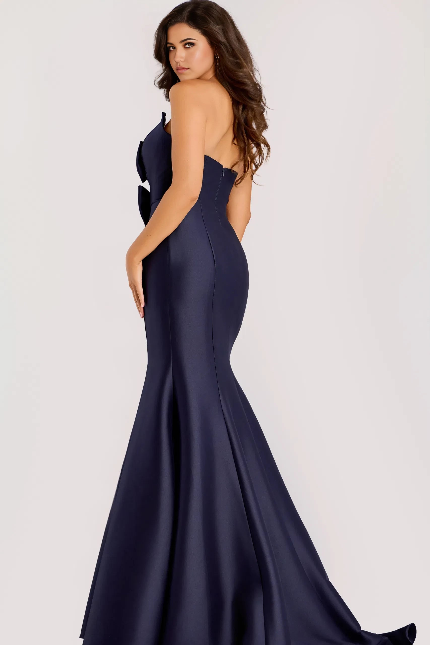 Glamorous Mermaid Strapless Bow-Accent Cutout Open-Back Long Length Evening Dresses