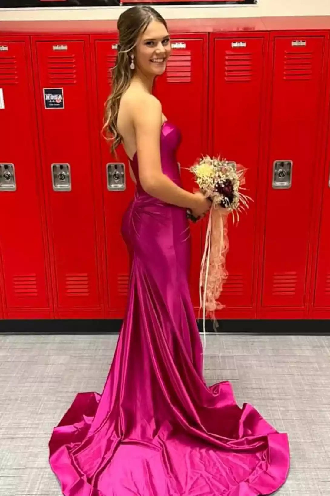 Glamorous Mermaid Strapless Sweetheart Slit Floor-length Prom Gown