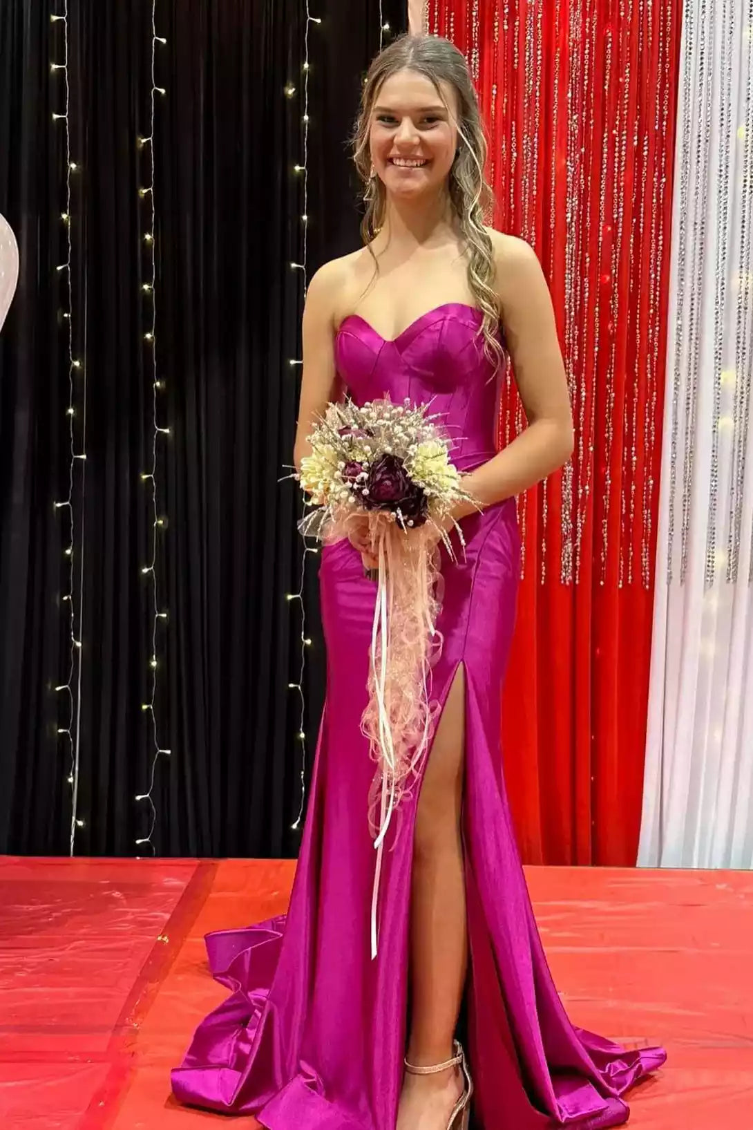 Glamorous Mermaid Strapless Sweetheart Slit Floor-length Prom Gown