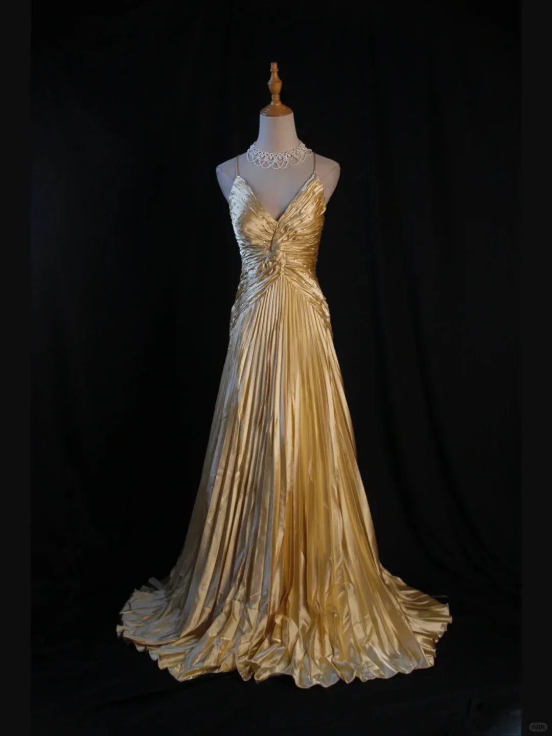 Glamorous Mermaid V-Neck Crisscross-Strap Gold Satin Prom Dresses